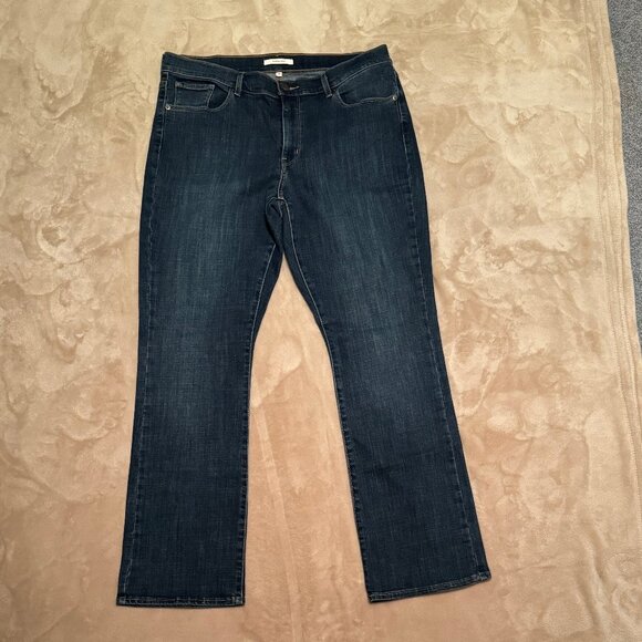 Levi's Denim - NWOT - Levi's Classic Bootcut - Size 14
